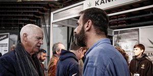 Ο Γιώργος Παπανδρέου κατά την πρόσφατη επίσκεψή του στην έκθεση ATHENS CANNABIS EXPO 2018 -Φωτογραφία: EUROKINISSI/ΣΤΕΛΙΟΣ ΜΙΣΙΝΑΣ