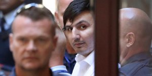 Ο ομογενής Τζέιμς Γκαργκασούλας αποχωρεί απ' το δικαστήριο μετά την καταδίκη του σε ισόβια (Φωτογραφία: David Crosling/AAP via AP)