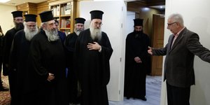 Συνάντηση Γαβρόγλου με ιεράρχες Κρήτης -Φωτογραφία: EUROKINISSI / ΣΤΕΛΙΟΣ ΜΙΣΙΝΑΣ 