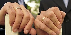 Νάπολι: Ο δήμος θα αναγνωρίζει τους γάμους ομοφυλόφιλων που έχουν τελεστεί στο ε