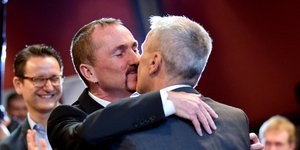 Γερμανία: Ο πρώτος πολιτικός γάμος ομοφυλόφιλων -Φωτογραφίες: Britta Pedersen/dpa via AP