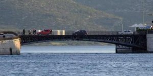 Σοκ – 55χρονος έκανε βουτιά θανάτου από τη γέφυρα της Χαλκίδας