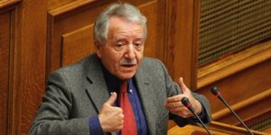 Γείτονας: «Όχι στους γιατρούς με μπλοκάκι»