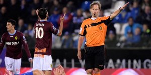 Γκολ φάντασμα στο Βέλγιο - Μόνο ο διαιτητής είδε την μπάλα να περνάει τη γραμμή 