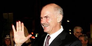 Ο Παπανδρέου έστειλε email στο Βενιζέλο και του ανακοίνωσε ότι θα στηρίξει την Ε