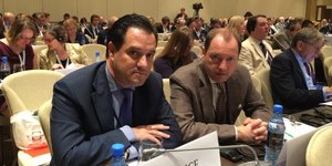 «Εσπασε ο πάγος» ανάμεσα σε Ψυχάρη και Γεωργιάδη -Κάθονται δίπλα δίπλα και φωτογ