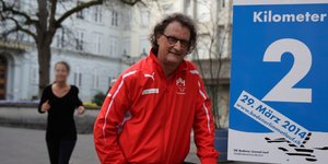 Σε διαθεσιμότητα ερωτύλος δήμαρχος -Τράβηξε γυμνές selfies μέσα στο γραφείο του