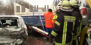 Τεράστια καραμπόλα προκάλεσε η κακοκαιρία στη Γερμανία [βίντεο]