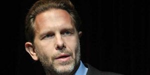 «Σοσιαλισμός και εξουσία»: Ο Γερουλάνος βάζει πέντε ερωτήματα στον Ευάγγελο Βενι