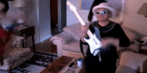 Ελληνίδα γιαγιά χορεύει Harlem Shake στον Καναδά με την εγγονή της [βίντεο]