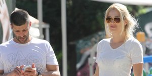 Ο Γιάννης Μακρής με τη σύζυγό του Βικτώρια Καρύδα/Φωτογραφία: ΝDP Photo