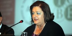 Γιαννάκου: Σταματήστε να μας προσβάλλετε