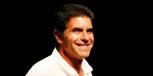 Μπέζος: «Εδώ έβγαλαν λεφτά τενεκέδες ξεγάνωτοι