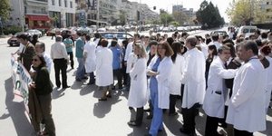 «Λουκέτο» στην Υγεία την Τετάρτη – Σε 24ωρη πανελλαδική απεργία γιατροί και νοση