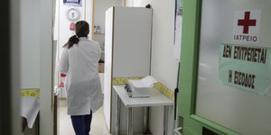 Επιστρέφουν 3.000 πρώην γιατροί του ΕΟΠΥΥ: Εξάμηνες συμβάσεις προβλέπει νέα τροπ