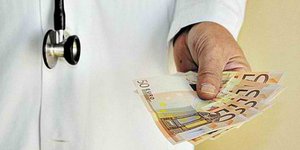 Γιατροί κάνουν ρεκόρ στη φοροδιαφυγή – Στην τσιμπίδα του ΣΔΟΕ Κρητικός με 10.680