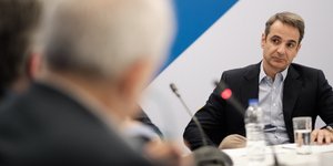 ΣΥΝΑΝΤΗΣΗ ΤΟΥ ΚΥΡ. ΜΗΤΣΟΤΑΚΗ ΜΕ ΕΚΠΡΟΣΩΠΟΥΣ ΤΟΥ ΠΑΝΕΛΛΗΝΙΟΥ ΦΑΡΜΑΚΕΥΤΙΚΟΥ ΣΥΛΛΟΓΟΥ (EUROKINISSI/ ΓΡΑΦΕΙΟ ΤΥΠΟΥ Ν.Δ./ ΔΗΜΗΤΡΗΣ ΠΑΠΑΜΗΤΣΟΣ)