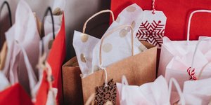 Γιορτινές αγορές/ Φωτογραφία: Unsplash/ freestocks.org