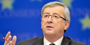 Γιούνκερ: Θα πείσω τον Ολάντ να μην ζητήσει επαναδιαπραγμάτευση του Δημοσιονομικ