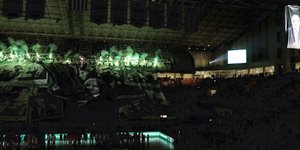 Το λάβαρο του Παύλου Γιαννακόπουλου ανεβαίνει στο ΟΑΚΑ /Φωτογραφία: EUROKINISSI