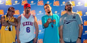 Goin' Through σε ΣΥΡΙΖΑ: «Μαζί μου ασχολείσαι...»