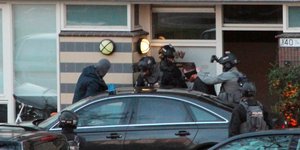 Η στιγμή της σύλληψης του δράστη της επίθεσης στην Ουτρέχτη (Φωτογραφία: Foto de Volkskrant via AP