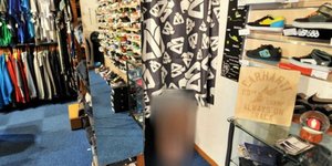 Το store view της Google συνέλαβε ζευγάρι να κάνει σεξ σε δοκιμαστήρια [εικόνες]