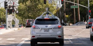 Αυτοκίνητα χωρίς οδηγό κυκλοφορούν στους δρόμους -Η Google τα δοκιμάζει μέσα στη