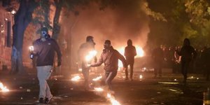 Επεισόδια μετά την πορεία για τον Αλέξανδρο Γρηγορόπουλο Φωτογραφία: INTIMENEWS