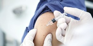 Εμβόλιο για τη γρίπη /Φωτογραφία: Shutterstock