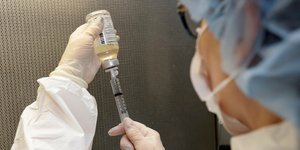 η γρίπη σαρώνει στην Ευρώπη/Φωτογραφία: AP