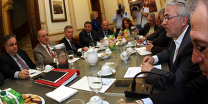 ΣΕΒ σε ΓΣΕΕ: Ξεχάστε τις συλλογικές συμβάσεις και κοιτάξτε να έχουν δουλειά τα π