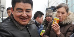 Ο Κινέζος μεγιστάνας των κατεδαφίσεων που θέλει να αγοράσει τους New York Times 