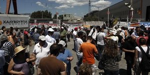 Οργισμένη η Αριστερά για τη Χαλυβουργία- Εταιρεία: «Τώρα δεν κλείνει το εργοστάσ