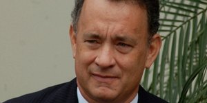 Γελώντας αποχαιρέτησε τον γίγαντα από το «Πράσινο Μίλι» ο Τομ Χανκς [βίντεο]