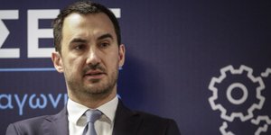 Ο αναπληρωτής υπουργός Οικονομίας και Ανάπτυξης