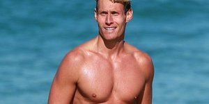 Την Αντζελίνα Τζολί την γυμνάζει ένας θεός Ο personal trainer της ηθοποιού είναι φέτες