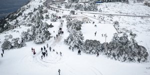 Στα λευκά «ντύθηκε» και η Πάρνηθα / Φωτογραφία: EUROKINISSI