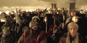 Οδηγίες ασφαλείας πτήσης με πρωταγωνιστές... Χόμπιτ! [βίντεο]