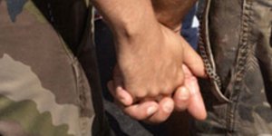 Huffington Post: Ακροδεξιές συμμορίες κατά ομοφυλόφιλων στην Αθήνα