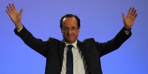 Πλειψηφία για το Σοσιαλιστικό Κόμμα του Ολάντ