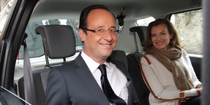 Με εντολή Ολάντ οι γυναίκες στο Παρίσι μπορούν να φορούν πια παντελόνια