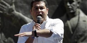 Βγήκε από τα συντρίμμια ελικοπτέρου αλώβητος – Γλίτωσε από θαύμα υποψήφιος πρόεδ