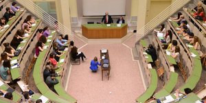Σχέδιο Μανιάτη για τον ιατρικό τουρισμό: Θέλει να προσελκύσει 10 εκατ. γιατρούς