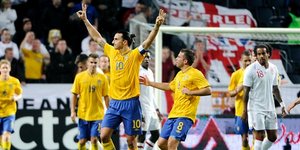 Απίθανο γκολ του Ιμπραΐμοβιτς με ανάποδο ψαλιδάκι από τα 25 μέτρα [βίντεο]