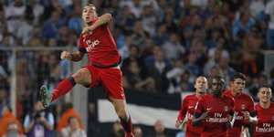 Φανταστικό γκολ του Ζλάταν Ιμπραΐμοβιτς με τακουνάκι [βίντεο]