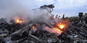 Λεηλασία στα συντρίμμια του Boeing -Κλέβουν κοσμήματα και πιστωτικές κάρτες των 