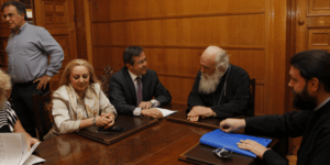Εκκλησία και υπουργείο Εργασίας ενώνουν τις δυνάμεις τους κατά της φτώχειας