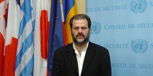 O Iγνατίου «αδειάζει» τον Μηταράκη και λέει ότι πετά στα σύννεφα - Η άμεση απάντ