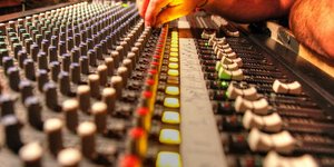 Κονσόλα σε στούντιο/Φωτογραφία: Pixabay